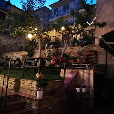 Osteria Palazzo Ducale Suites&restaurant Di Cerino Maria Hotel *